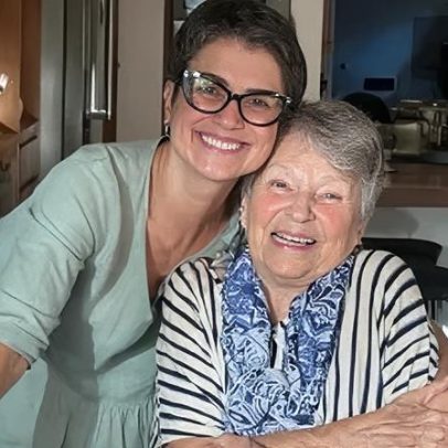 Sandra Annenberg divulga registro raro da mãe e do irmão