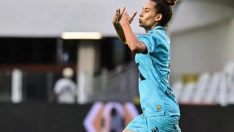 Santos e Atlético-MG duelam pressionados por melhores resultados no Brasileirão feminino