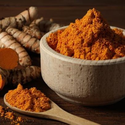 Anvisa revisa limites de cúrcuma em suplementos alimentares