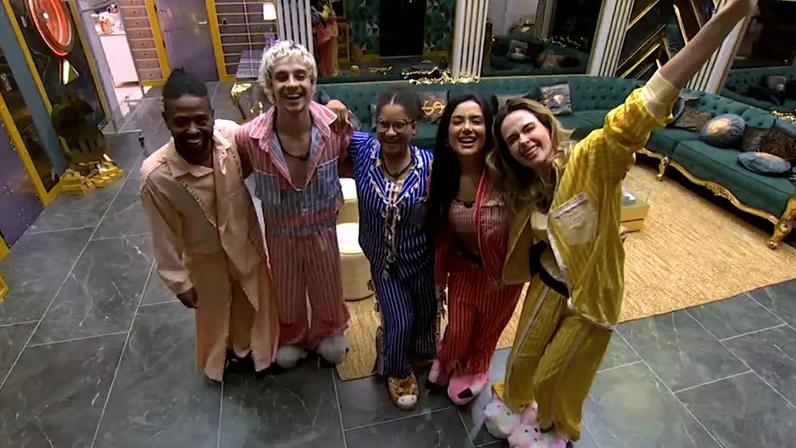 Participantes recebem festa do pijama no BBB 26