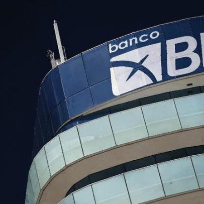 Governadora do DF faz manobra para ampliar influência na assembleia do BRB