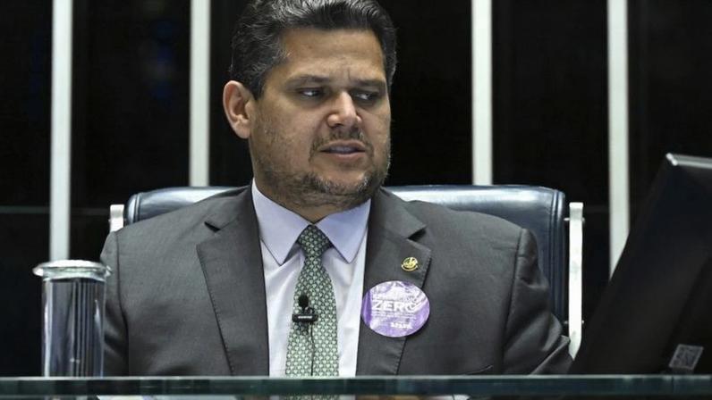 "A divulgação de informações inverídicas representa um desserviço ao debate público e contribui para a desinformação", afirmou Alcolumbre
