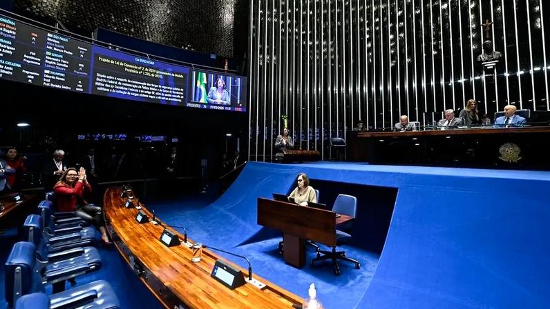 Reajuste já estava em vigor desde o ano passado por meio de uma medida provisória assinada por Lula. (Foto: Carlos Moura/Agência Senado)