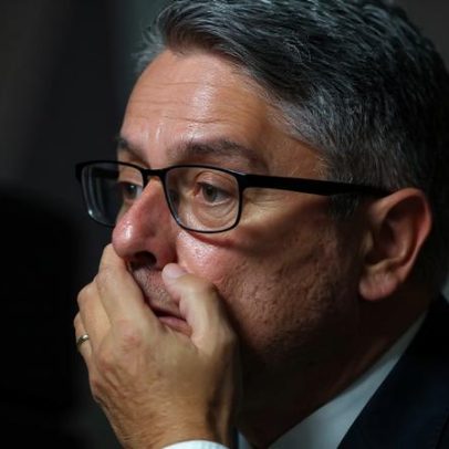 Vieira provoca Gilmar após críticas e cita conduta descontrolada