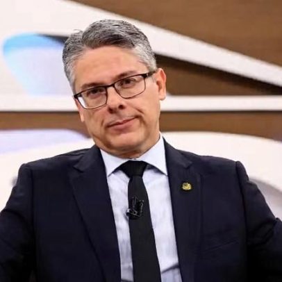 Família de Moraes ajuíza ação contra senador Alessandro Vieira