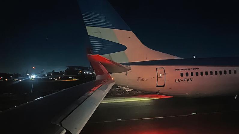 Aeronaves colidem no Aeroporto de Santiago, no Chile