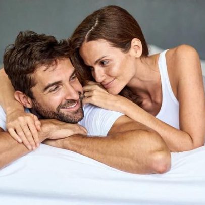 Dor durante a relação na menopausa não é normal, alerta especialistas
