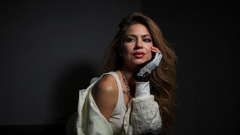 Shakira posa para ensaio fotográfico