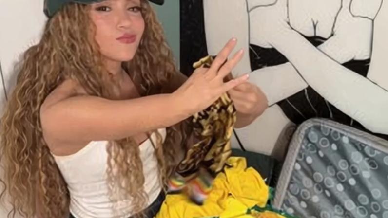 Shakira publica vídeo vestindo roupas brasileiras