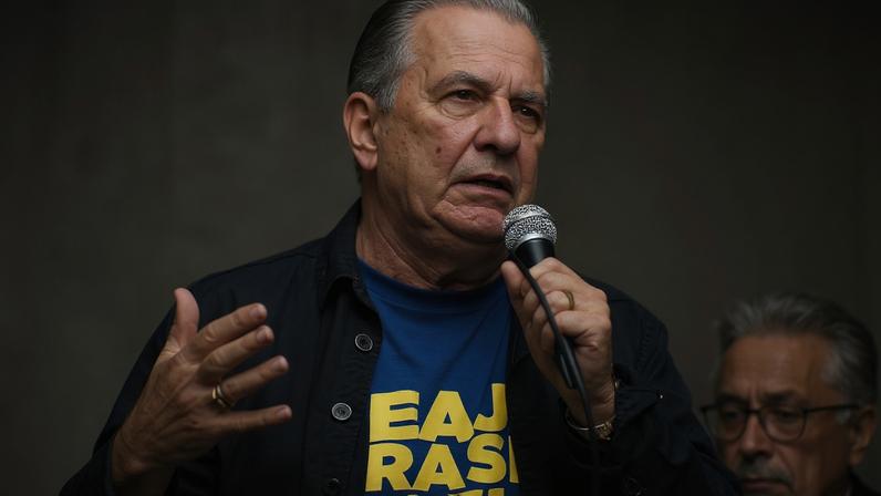 Silas Malafaia diz que Alexandre de Moraes desmoraliza seus pares ao determinar mandados de busca e apreensão