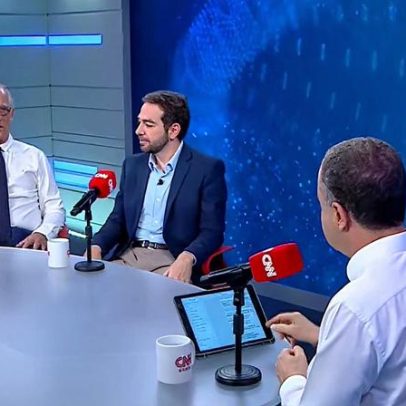 Neurologistas explicam caso de demência precoce à Dr. Kalil