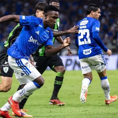 Sinisterra tem curto prazo para se firmar no Cruzeiro