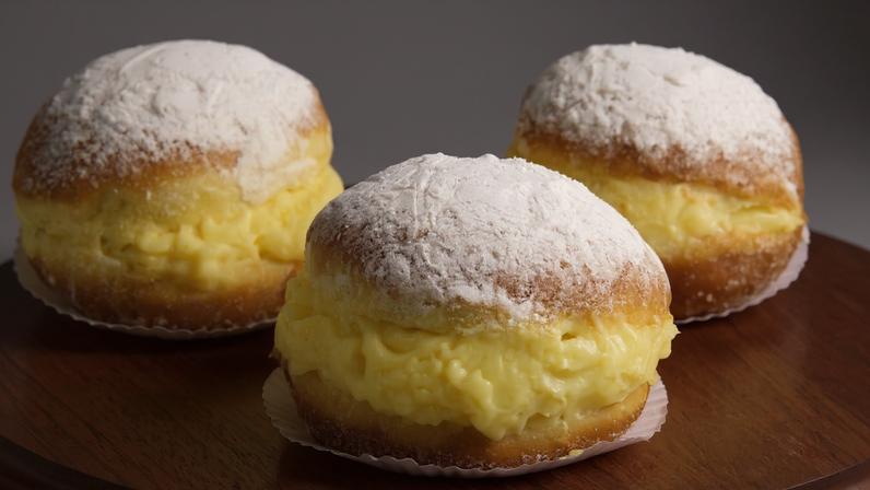 Sonho de padaria de creme
