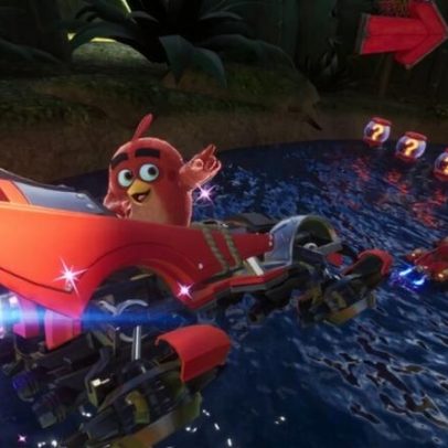 Sonic Racing: CrossWorlds traz conteúdo gratuito de Angry Birds com personagem