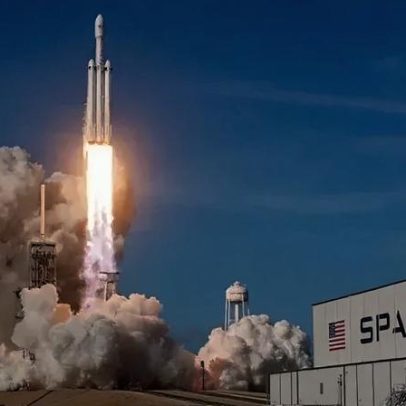 Disputa entre SpaceX e Blue Origin recebe atenção do setor