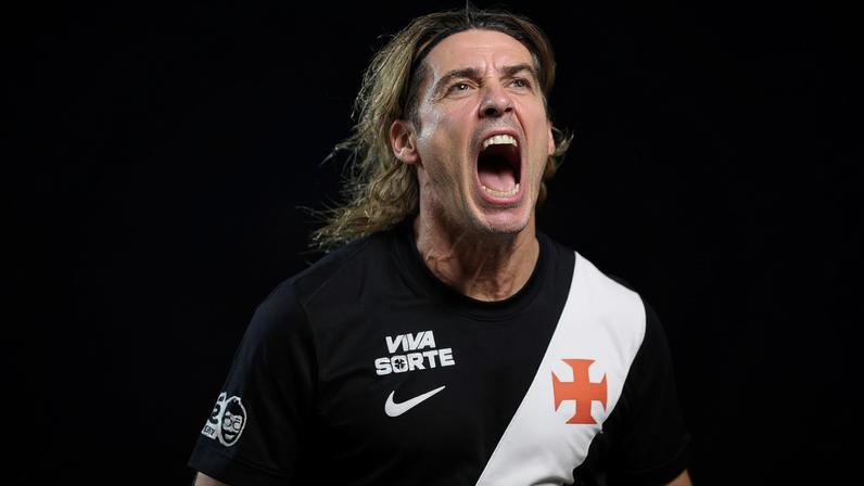 Spinelli comemora o gol marcado pelo o Vasco contra o Paysandu (Foto: Matheus Lima/Vasco)