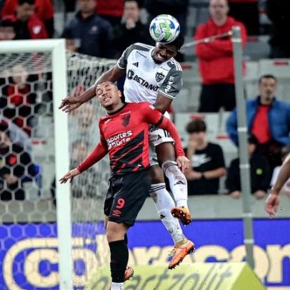 Atlético Mineiro escapa da Série B e vê rival cair