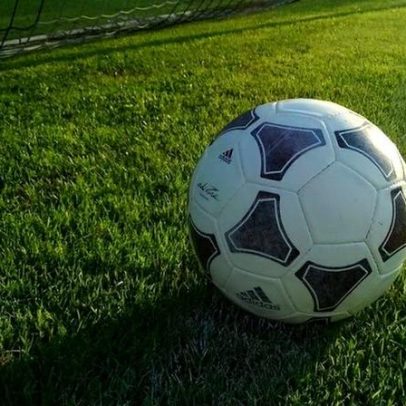 Mulher corta companheiro após ele dizer que iria ao estádio e ameaçar matá-lo