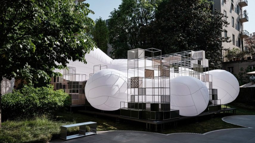 Milão 2026: instalação imersiva transforma módulos de mobiliário em arquitetura sensorial — Foto: Divulgação
