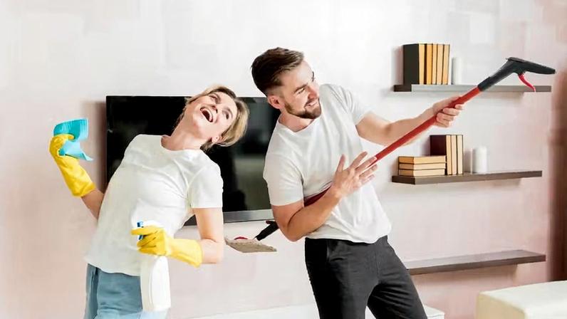 O método sueco städdag propõe que realizar as atividades de limpeza e organização em conjunto é mais leve e divertido do que sozinho