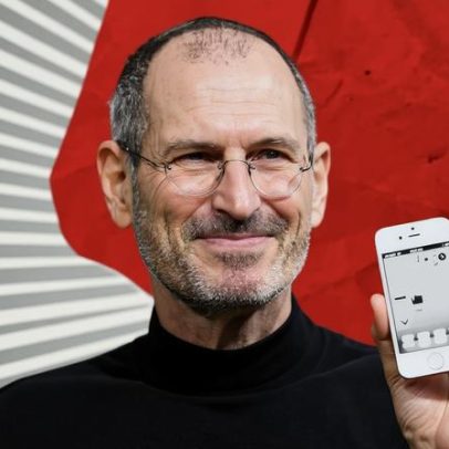Apple completa 50 anos: liderança de Steve Jobs na virada histórica