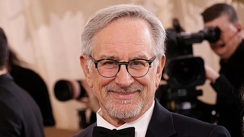 Steven Spielberg foi à 83ª edição do Globo de Ouro