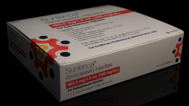 Droga, chamada comercialmente de Sunlenca, é um medicamento injetável aplicado somente duas vezes por ano. — Foto: AP via Business Wire