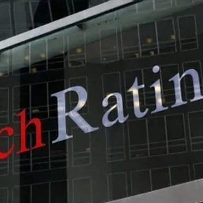 Fitch aponta guerra e turbulências tecnológicas como riscos ao crédito dos EUA