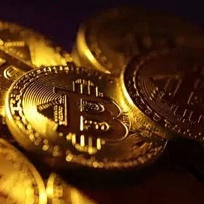 Bitcoin recua com negociações EUA-Irã e decisões de bancos centrais