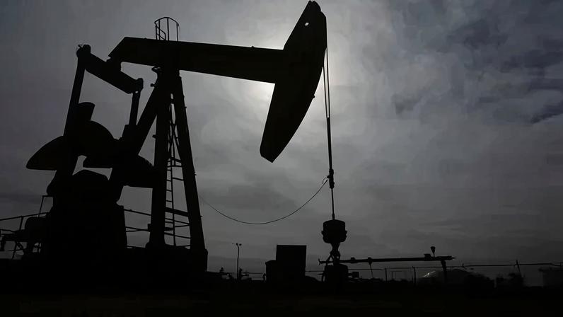 Campo de petróleo na Bacia do Permiano, perto de Midland, Texas, EUA
