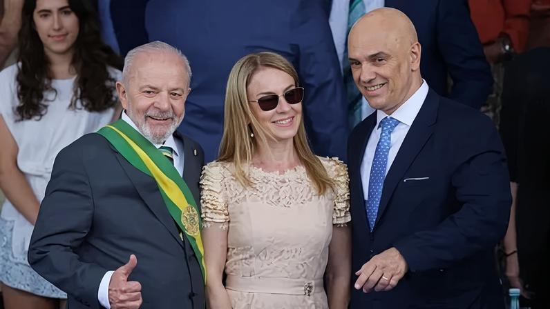 Presidente Luiz Inácio Lula da Silva com ministro do STF Alexandre de Moraes e Viviane Barci de Moraes em Brasília