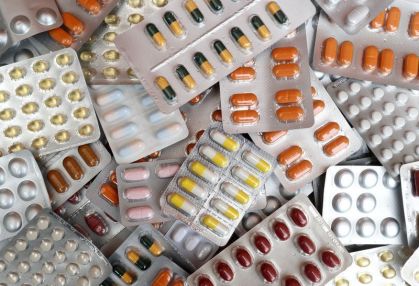 Uso indiscriminado de analgésicos pode causar cefaleia por uso excessivo de medicação
