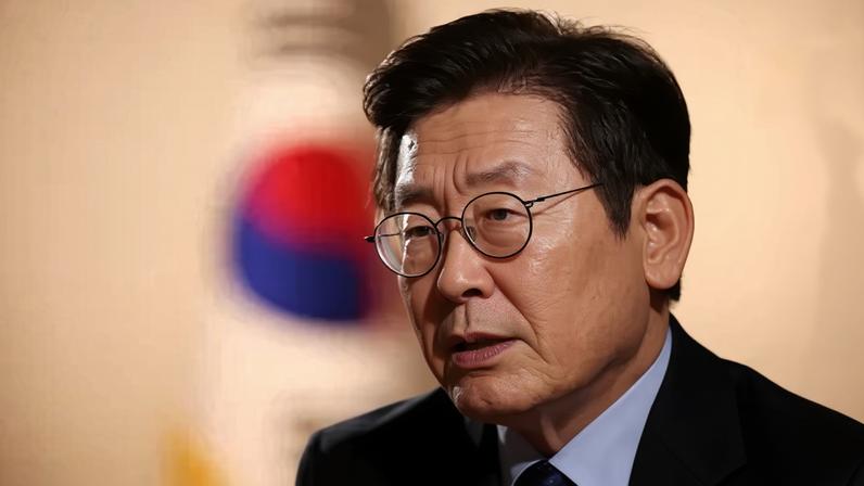 Presidente da Coreia do Sul, Lee Jae Myung, durante entrevista à Reuters em Seul