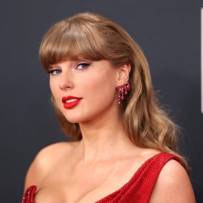 Mercadorias Showgirl de Taylor Swift em disputa de marca