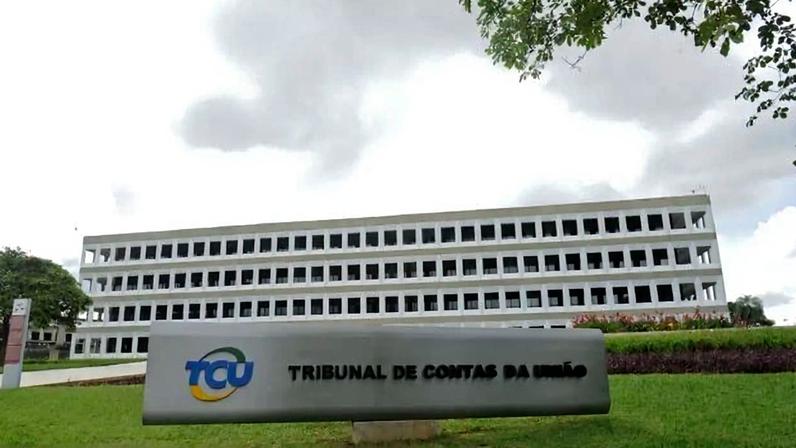 PT conta mais de 200 votos e Flávio Bolsonaro articula para unificar candidaturas na disputa ao TCU | Leopoldo Silva/Agência Senado