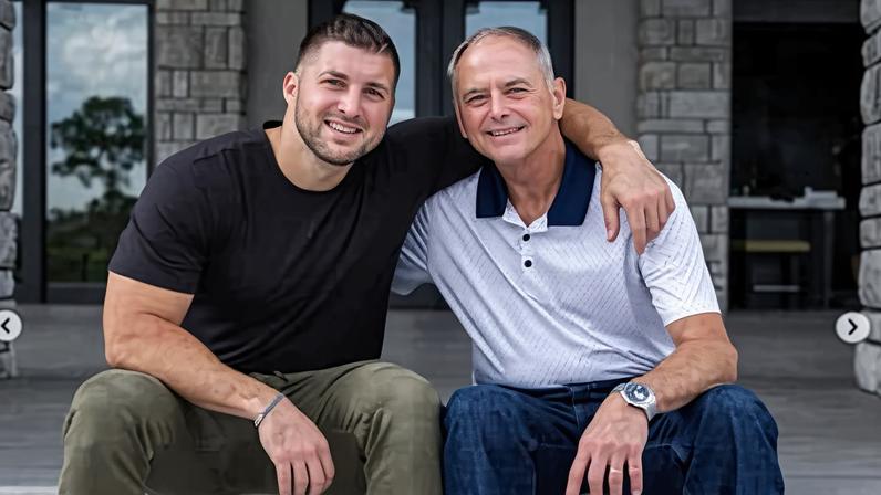Tim Tebow and his father Robert Tebow