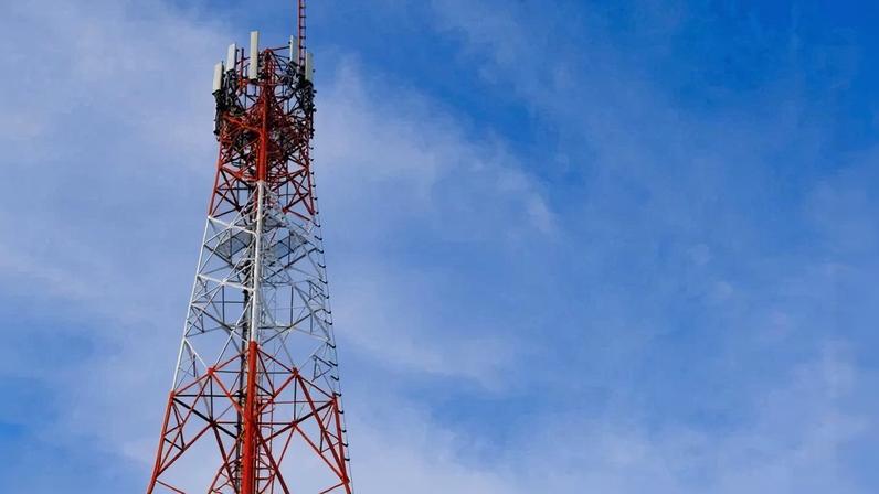Anatel notifica Vivo, TIM e Claro sobre cumprimento de obrigações do 5G