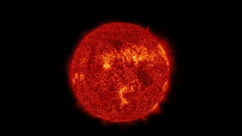 Imagem do Sol registrada por satélite em 2 de abril de 2026