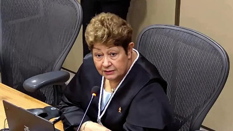 A desembargadora Eva do Amaral Coelho, do Tribunal de Justiça do Pará, afirmou durante sessão da Corte que a magistratura pode caminhar para um “regime de escravidão”
