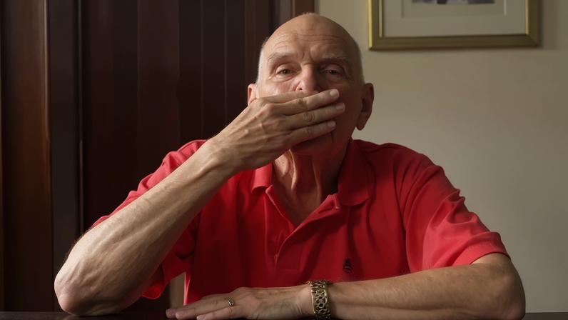 Vídeo gravado pelo pai de Ana Paula durante confinamento é relembrado