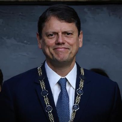 Governador de MG concede Medalha da Inconfidência a Tarcísio de Freitas