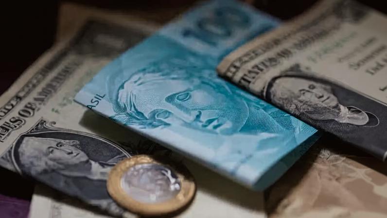 Reserva de emergência para profissionais CLT deve ser de, no mínimo, o equivalente a seis meses do seu custo de vida