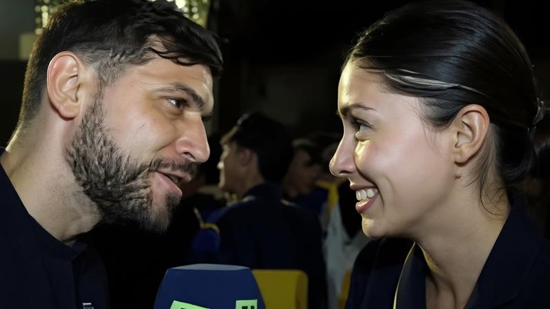 Torcedora do Boca e repórter flertaram ao vivo antes de jogo pela Libertadores