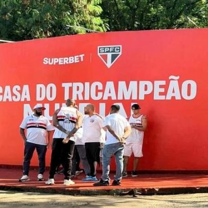 Organizada vai ao CT, cobra atletas e exige saída de Rui Costa