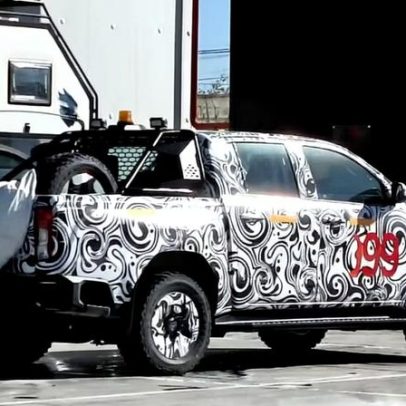 Nova Toyota Hilux Elétrica é testada em local inusitado