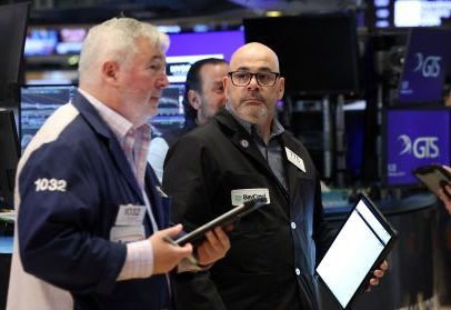 Wall Street opera em alta após decisão do Fed e balanços de big techs