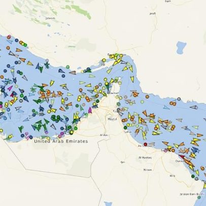 Navios retomam travessias no Estreito de Ormuz após cessar-fogo