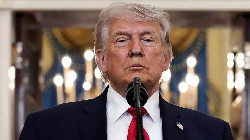 'Obrigado', diz Trump após Irã reabrir Estreito de Ormuz