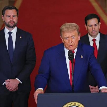 Trump abandona liderança democrática dos EUA, afirma Anne Applebaum
