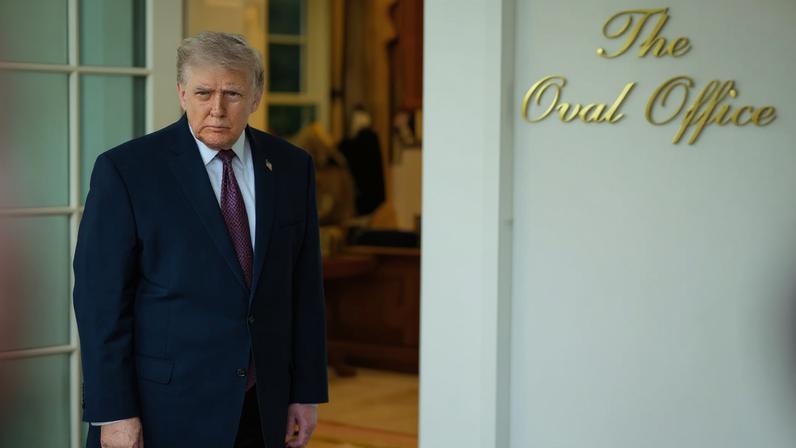 Donald Trump acusa Irã de violar cessar-fogo e endurece posição antes de negociações (Foto: Daniel Torok / Official White House)